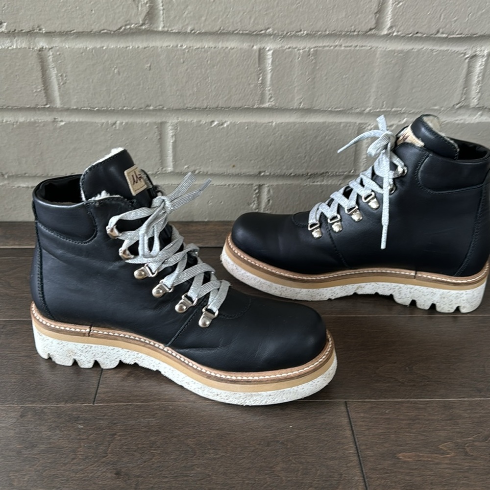 Montelliana 1965 Leather & Sheepskin Winter Ankle Boot - Picture 6 of 8